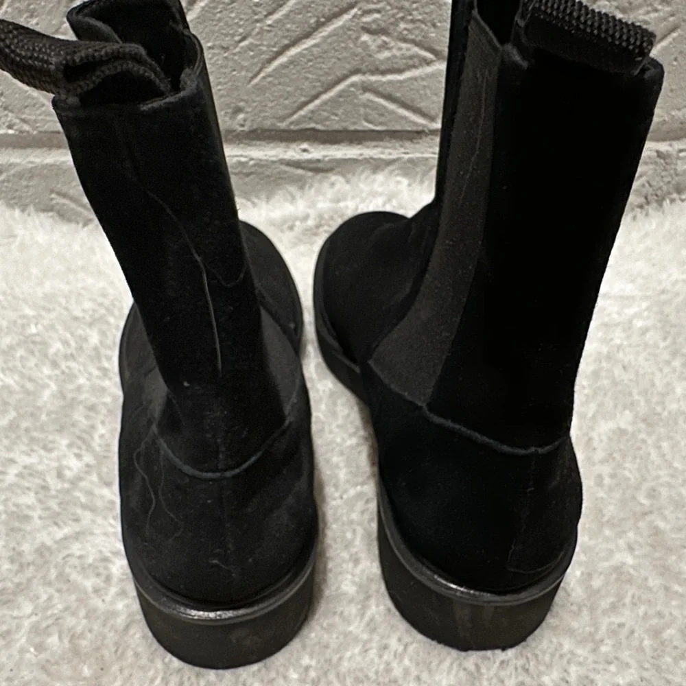 New Stewart Weitzman Henley Chelsea Suede Ankle Boots Size 36.5